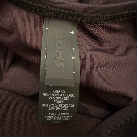 SKIMS Onyx Scoop Neck One Piece Swimsuit Size 2X(n) - Picture 9 of 11